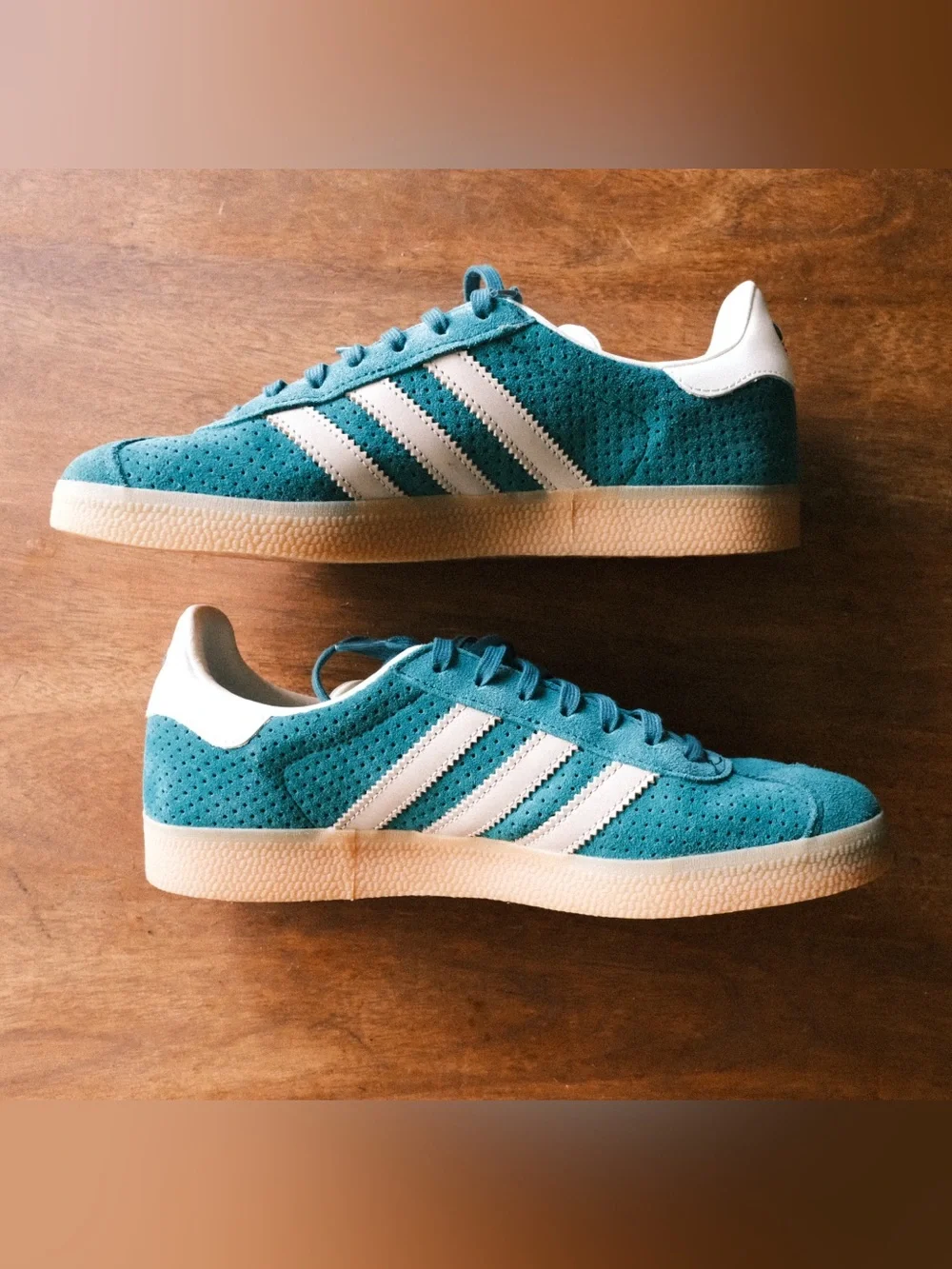Adidas original gazelle sneakers